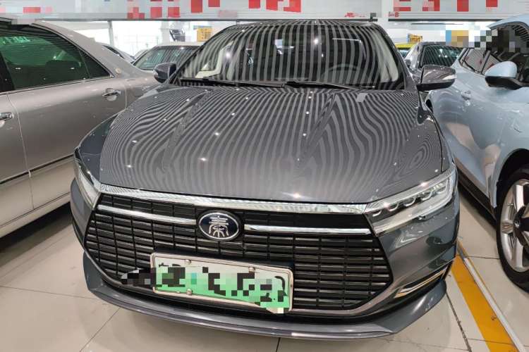Used BYD Qin New Energy 2019 High-Range Luxury Model Front