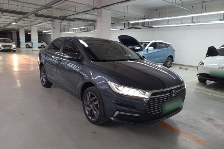 Used BYD Qin New Energy 2019 High-Range Deluxe Model Front Right 45 Deg