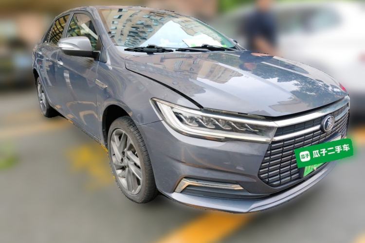 Used BYD Qin New Energy 2019 High-Range Luxury Model Front Right 45 Deg