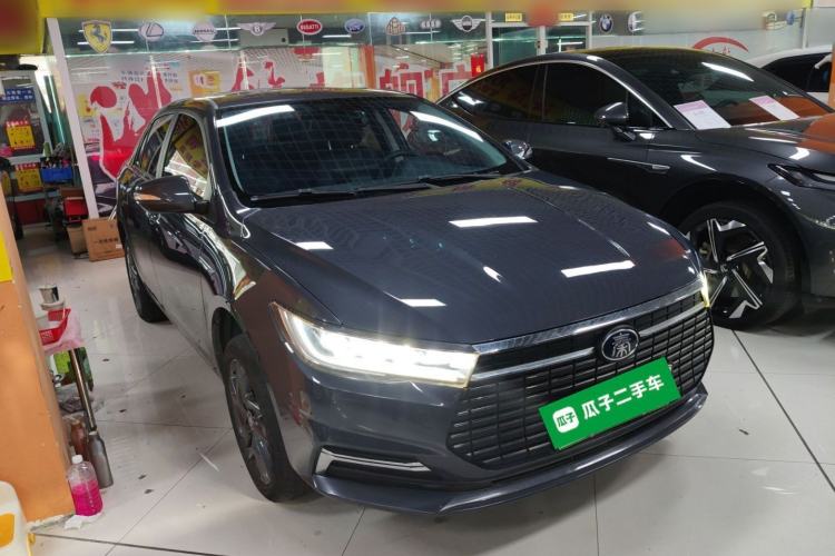 Used BYD Qin New Energy 2019 High-Range Deluxe Model Front Right 45 Deg
