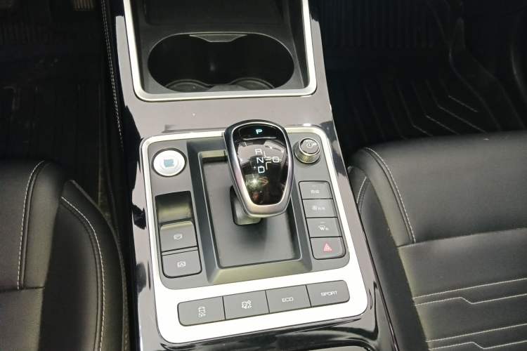 Used BYD Qin New Energy 2019 High-Range Luxury Model Gear Lever