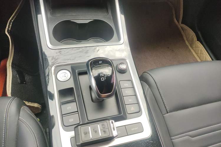 Used BYD Qin New Energy 2019 High-Range Luxury Model Gear Lever