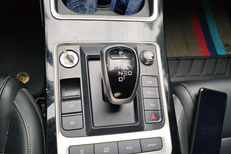 Used BYD Qin New Energy 2019 High-Range Luxury Model Gear Lever