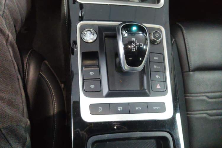Used BYD Qin New Energy 2019 High-Range Deluxe Model Gear Lever