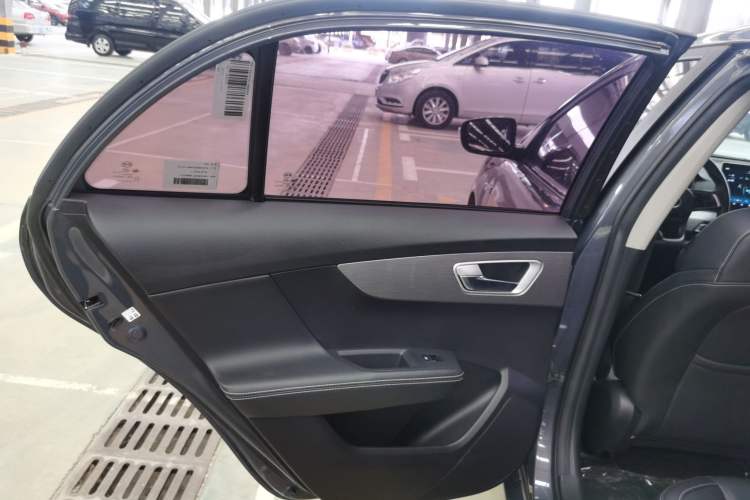Used BYD Qin New Energy 2019 High-Range Deluxe Model Interior 8