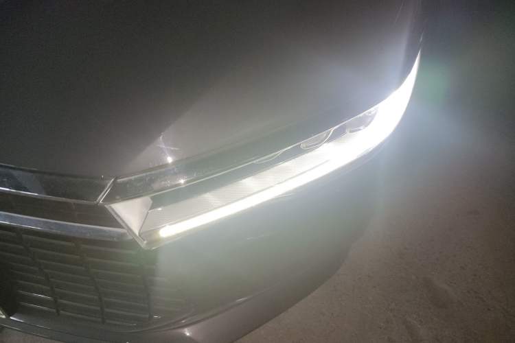 Used BYD Qin New Energy 2019 High-Range Luxury Model Left Front Headlight