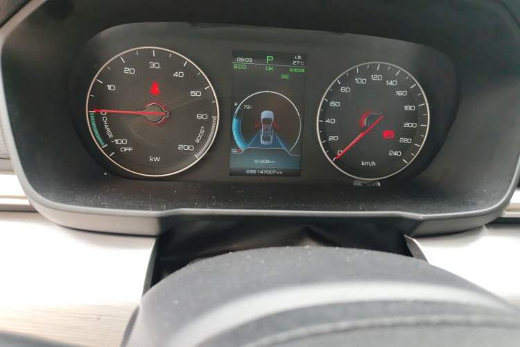 Used BYD Qin New Energy 2019 High-Range Luxury Model Odometer Close Up