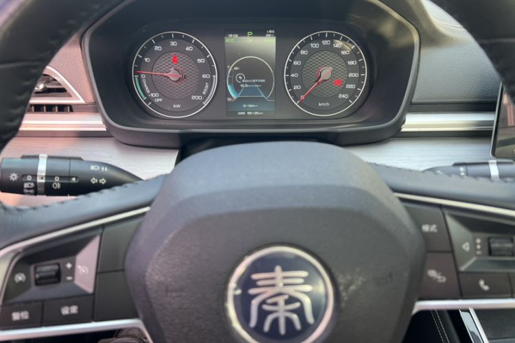 Used BYD Qin New Energy 2019 High-Range Luxury Model Odometer Close Up