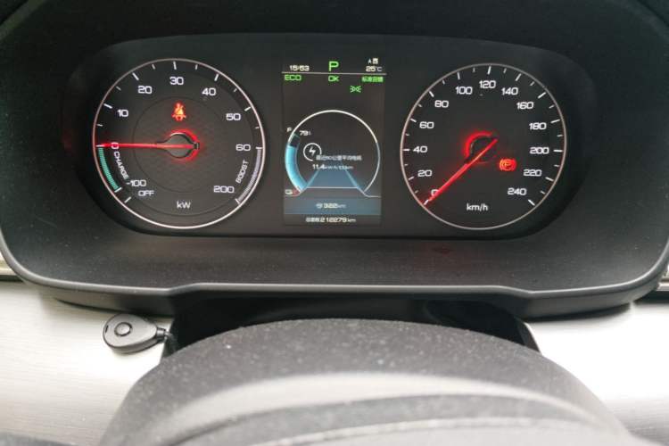 Used BYD Qin New Energy 2019 High-Range Luxury Model Odometer Close Up