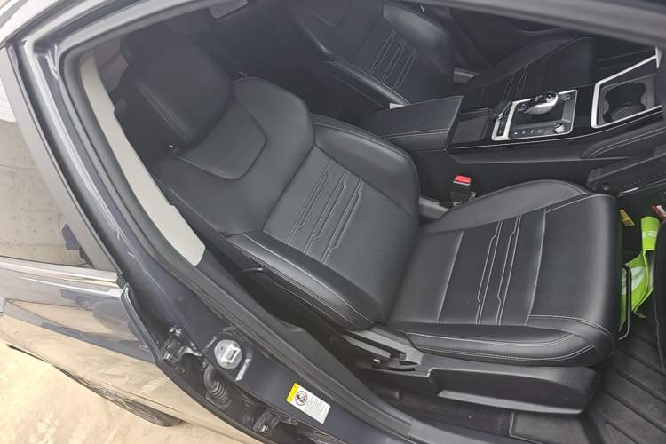 Used BYD Qin New Energy 2019 High-Range Deluxe Model Right Front Seat