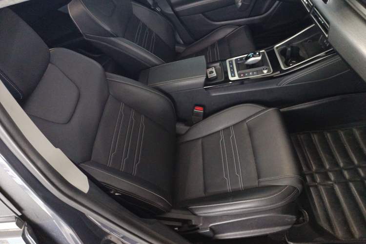 Used BYD Qin New Energy 2019 High-Range Deluxe Model Right Front Seat