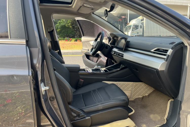 Used BYD Qin New Energy 2019 High-Range Luxury Model Right Front Seat
