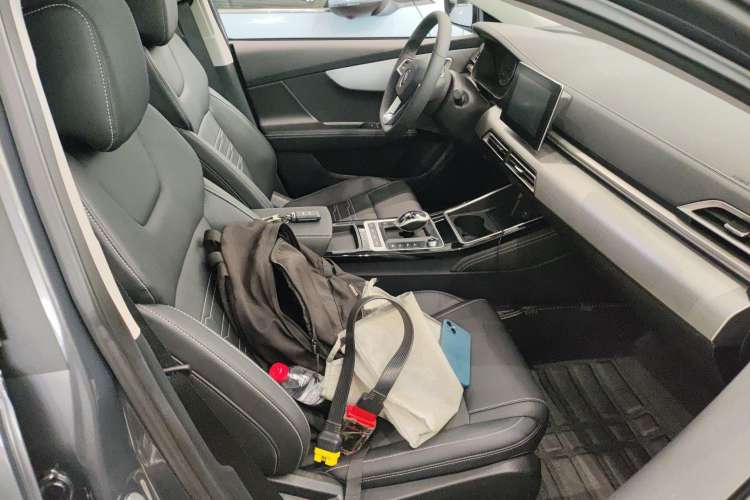 Used BYD Qin New Energy 2019 High-Range Luxury Model Right Front Seat