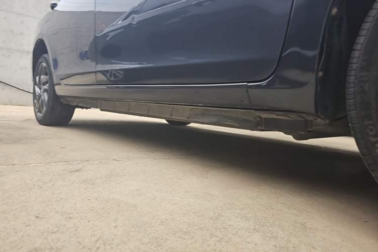 Used BYD Qin New Energy 2019 High-Range Deluxe Model Right Side Sill