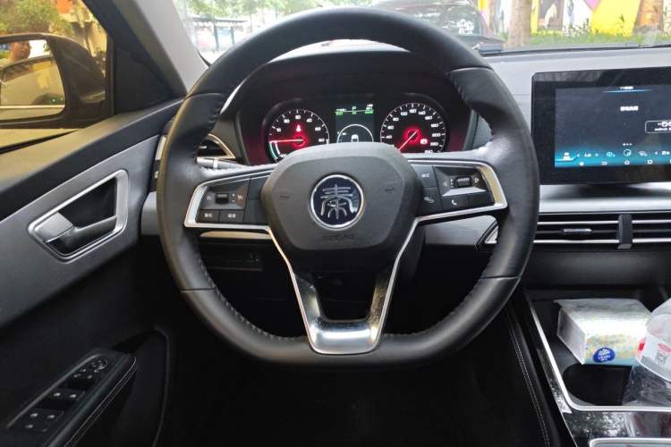 Used BYD Qin New Energy 2019 High-Range Luxury Model Steering Wheel
