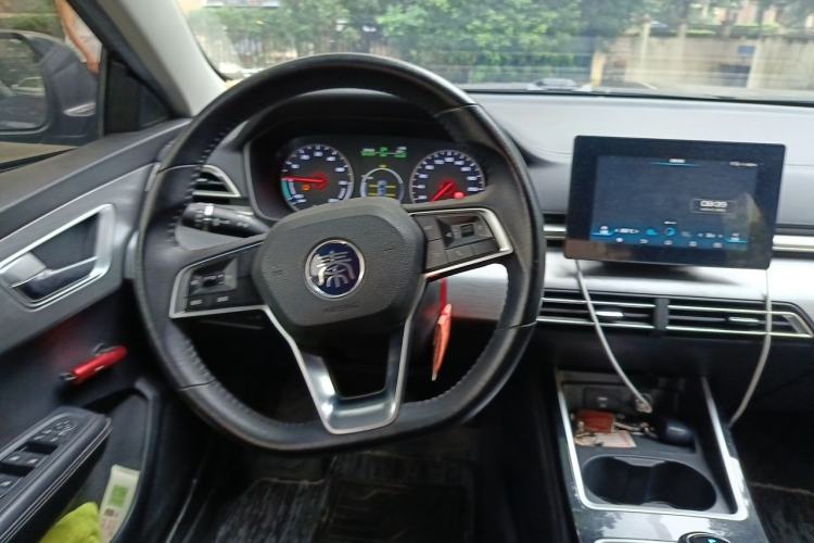 Used BYD Qin New Energy 2019 High-Range Luxury Model Steering Wheel