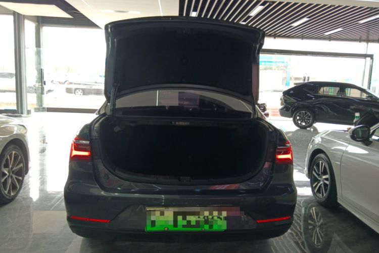 Used BYD Qin New Energy 2019 High-Range Luxury Model Trunk
