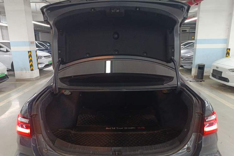 Used BYD Qin New Energy 2019 High-Range Deluxe Model Trunk