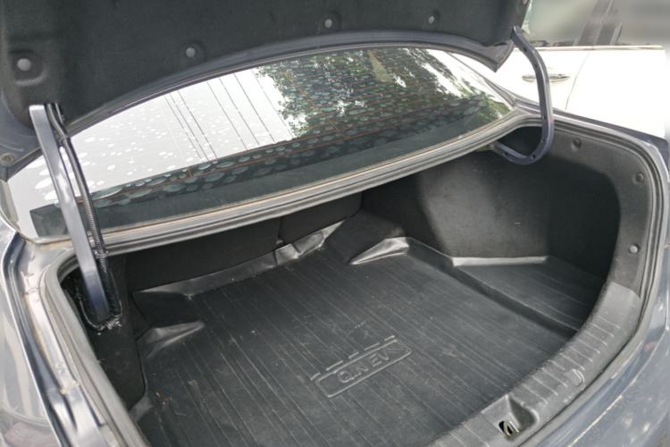 Used BYD Qin New Energy 2019 High-Range Luxury Model Trunk