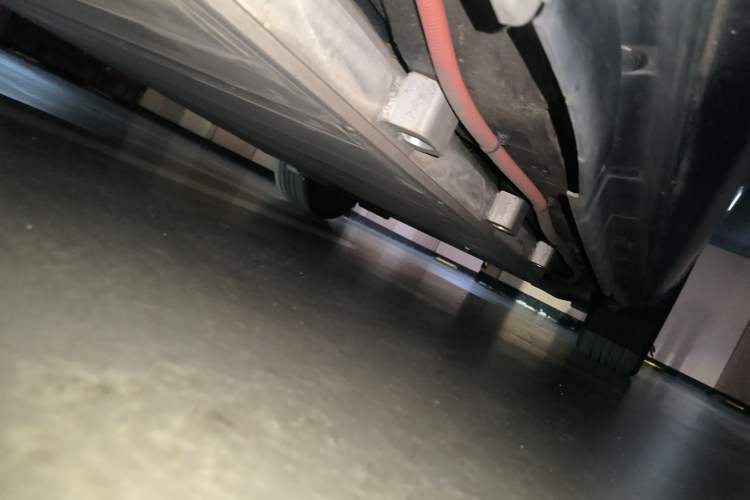 Used BYD Qin New Energy 2019 High-Range Deluxe Model Chassis Rear Right