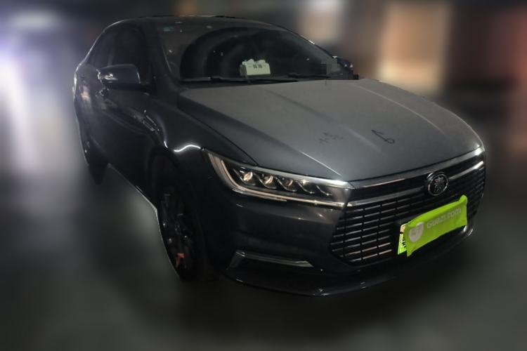 Used BYD Qin New Energy 2019 High-Range Deluxe Model Front Right 45 Deg