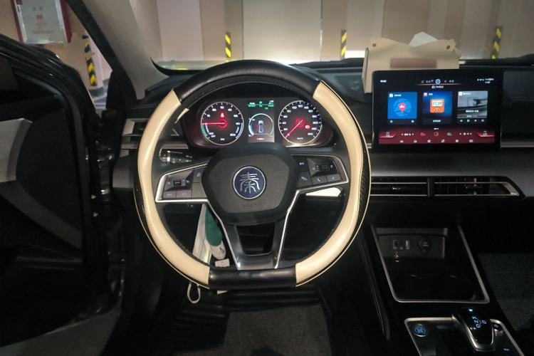 Used BYD Qin New Energy 2019 High-Range Deluxe Model Steering Wheel