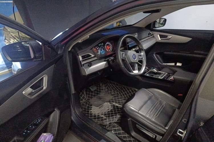Used BYD Qin New Energy 2019 High-Range Luxury Model Driver Seat