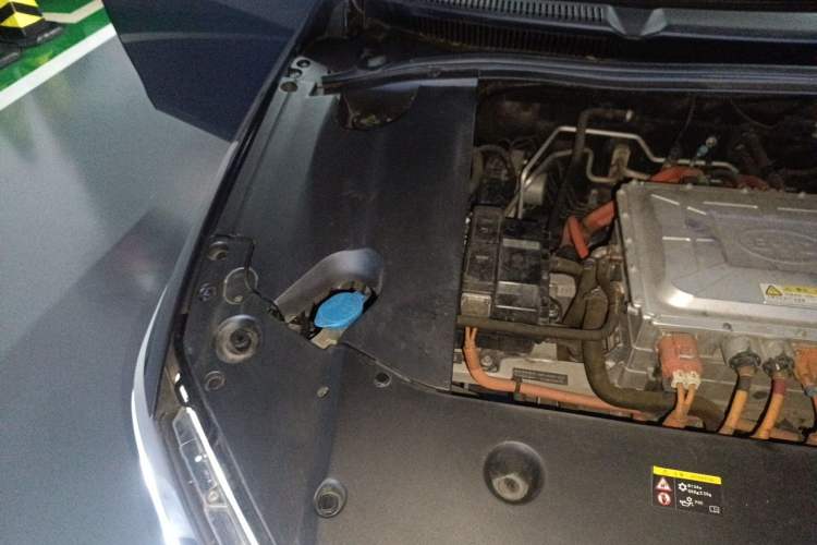 Used BYD Qin New Energy 2019 High-Range Luxury Model Engine Bay Right
