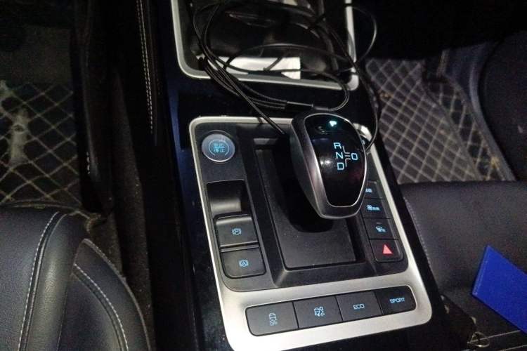 Used BYD Qin New Energy 2019 High-Range Luxury Model Gear Lever
