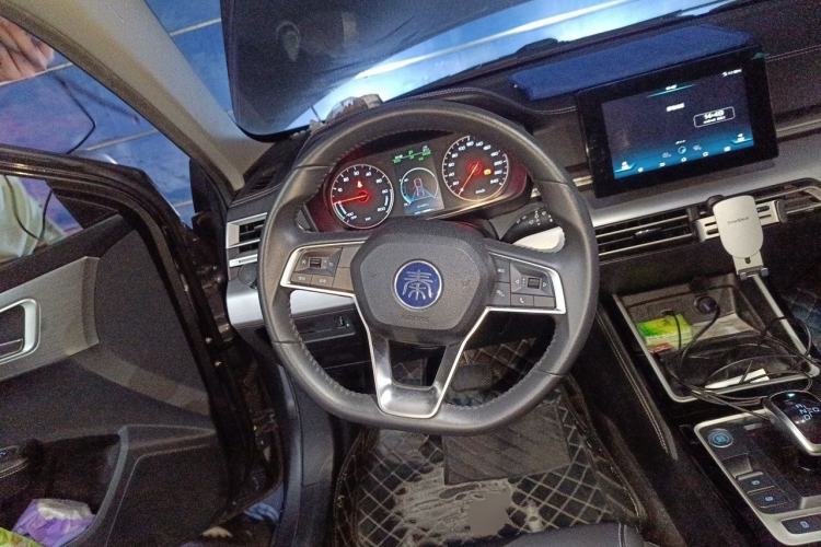 Used BYD Qin New Energy 2019 High-Range Luxury Model Steering Wheel
