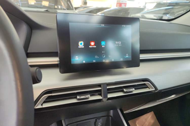 Used BYD Qin New Energy 2019 High-Range Luxury Model Audio And AC Panel