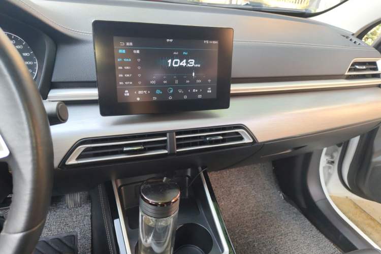Used BYD Qin New Energy 2019 High-Range Luxury Model Audio And AC Panel