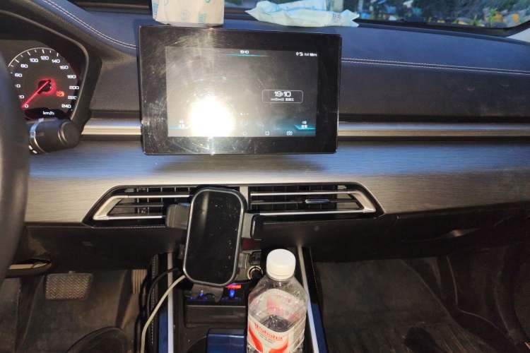 Used BYD Qin New Energy 2019 High-Range Luxury Model Audio And AC Panel