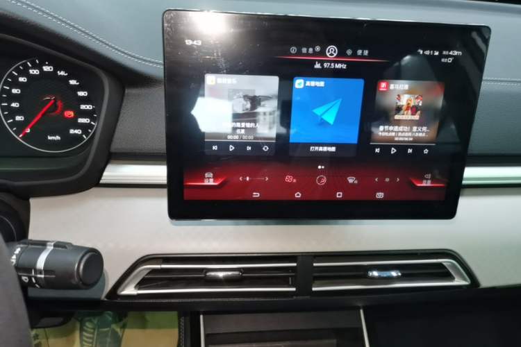 Used BYD Qin New Energy 2019 Standard Edition for Travel Audio And AC Panel
