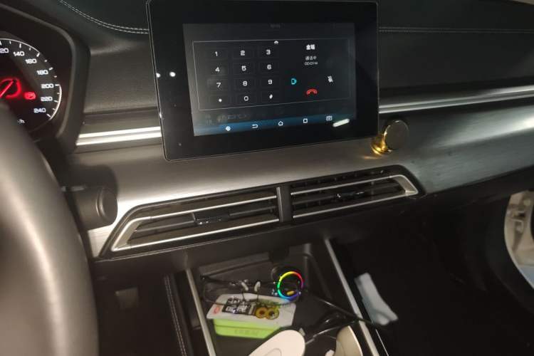 Used BYD Qin New Energy 2019 High-Range Luxury Model Audio And AC Panel