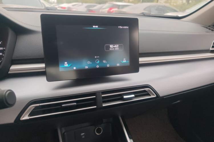 Used BYD Qin New Energy 2019 Standard Edition for Travel Audio And AC Panel