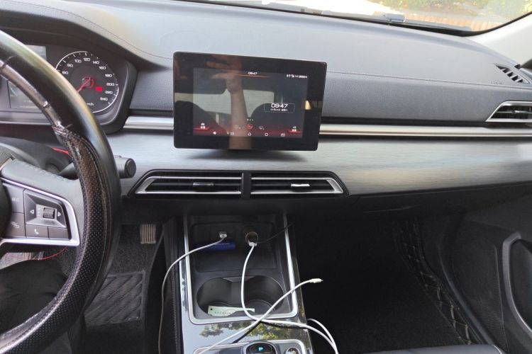 Used BYD Qin New Energy 2019 High-Range Luxury Model Audio And AC Panel