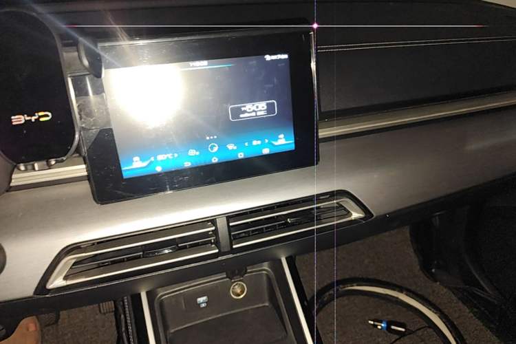 Used BYD Qin New Energy 2019 Travel Edition Audio And AC Panel