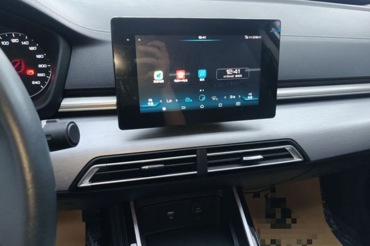 Used BYD Qin New Energy 2019 High-Range Luxury Model Audio And AC Panel