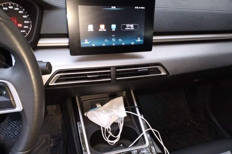 Used BYD Qin New Energy 2019 High-Range Luxury Model Audio And AC Panel