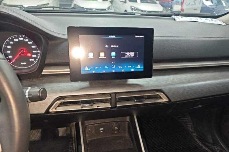 Used BYD Qin New Energy 2019 High-Range Luxury Model Audio And AC Panel