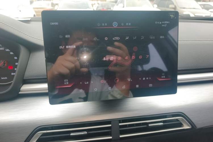 Used BYD Qin New Energy 2019 High-Range Deluxe Model Audio And AC Panel