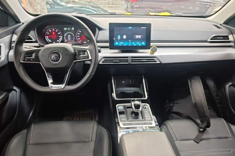 Used BYD Qin New Energy 2019 High-Range Luxury Model Center Console
