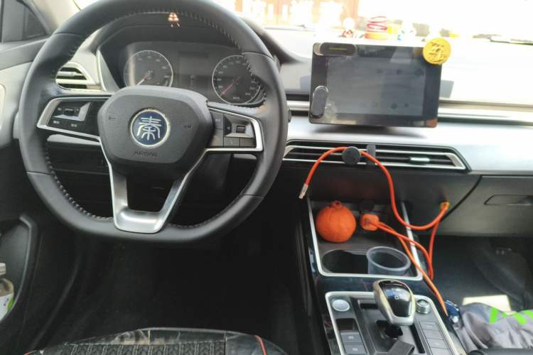 Used BYD Qin New Energy 2019 Travel Edition Center Console