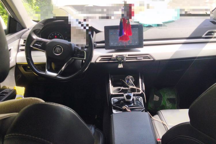 Used BYD Qin New Energy 2019 Travel Edition Center Console