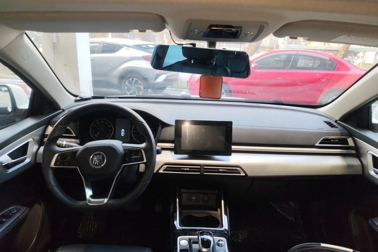Used BYD Qin New Energy 2019 Travel Edition Center Console