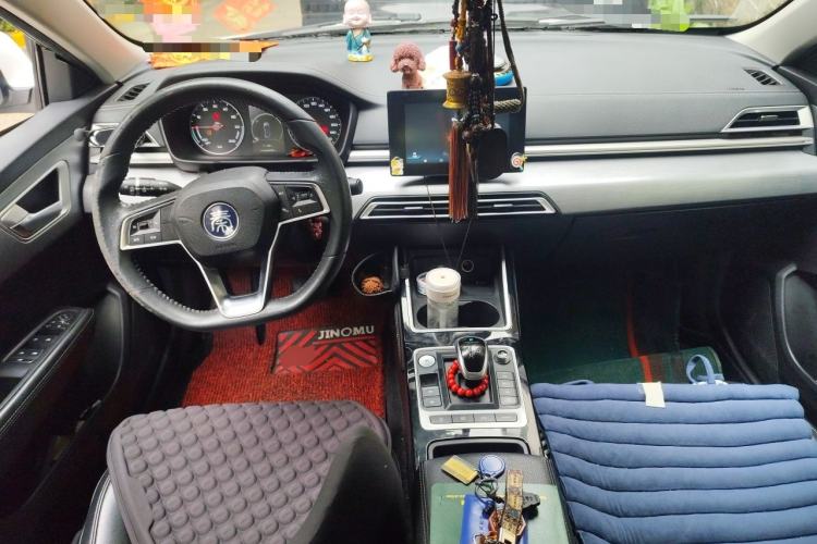 Used BYD Qin New Energy 2019 Travel Edition Center Console