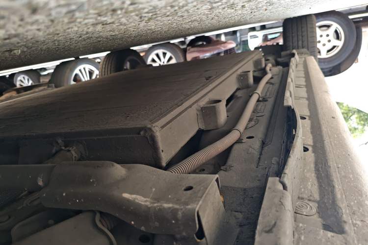 Used BYD Qin New Energy 2019 High-Range Deluxe Model Chassis Front Right