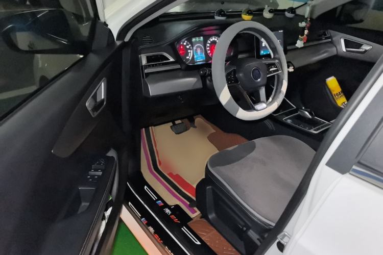 Used BYD Qin New Energy 2019 High-Range Luxury Model Driver Seat
