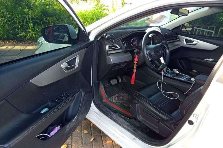 Used BYD Qin New Energy 2019 High-Range Luxury Model Driver Seat